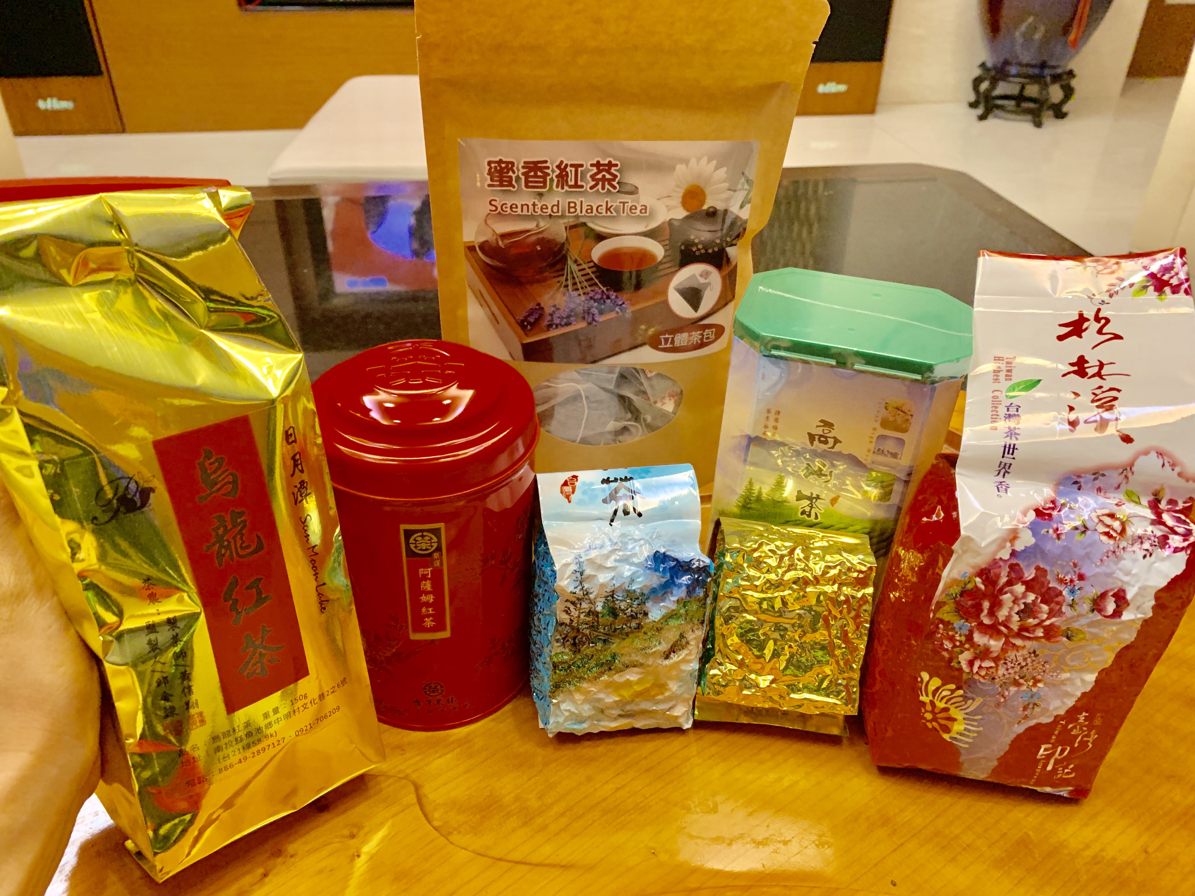 台灣お菓子&鳥龍茶など✨????